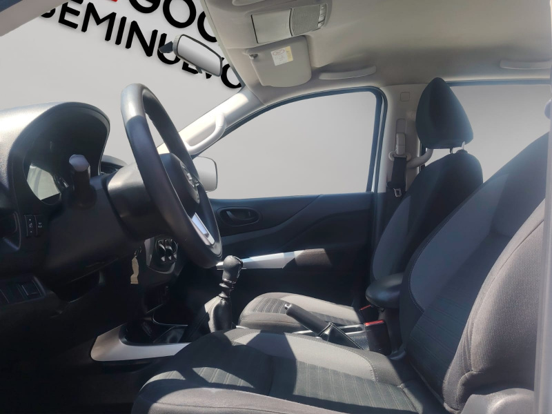 Nissan Comerciales NP300 4 pts. S, Pick-Up, Doble Cab., TM6, a/ac. 2019